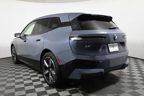 2025 BMW iX xDrive50