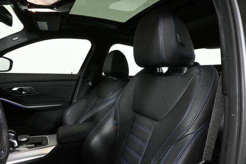 2022 BMW 330 i xDrive