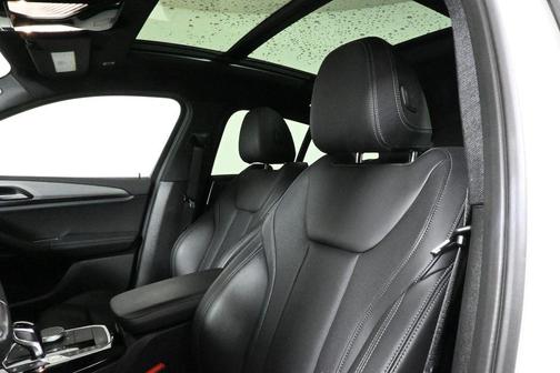 2022 BMW X4 xDrive30i