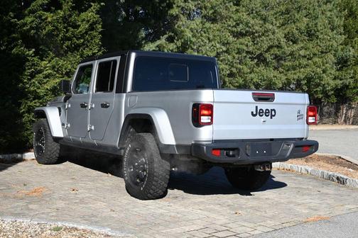 2023 Jeep Gladiator Sport
