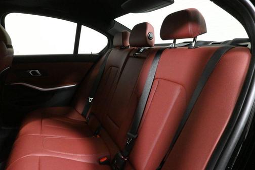 2025 BMW 330 i xDrive