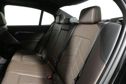 2026 BMW 530 i xDrive