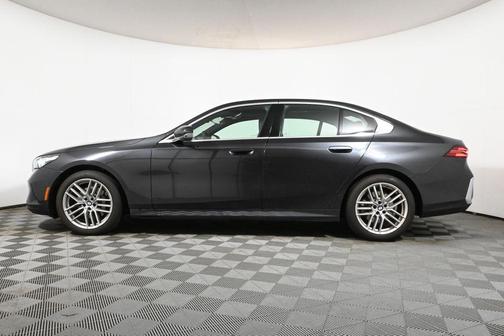 2025 BMW 530 i xDrive