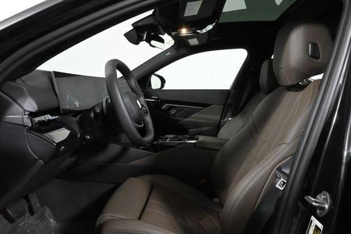 2025 BMW 530 i xDrive