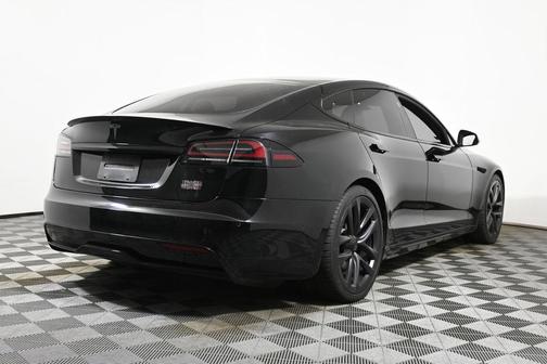 2022 Tesla Model S Plaid