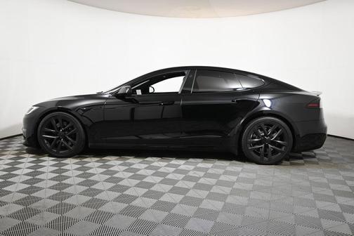 2022 Tesla Model S Plaid