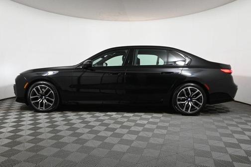 2024 BMW 740 i xDrive