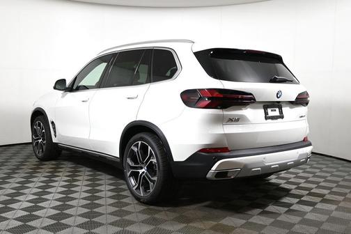White 2026 BMW X5 xDrive40i