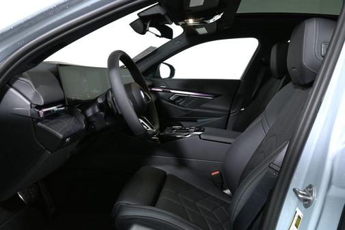 2026 BMW 550e xDrive