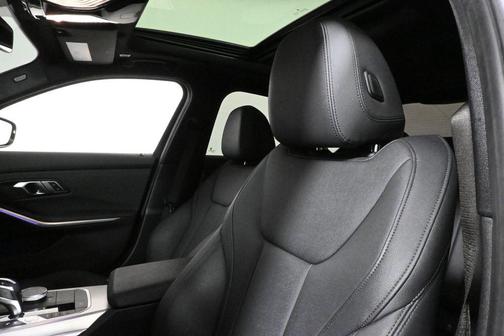 2021 BMW 330e xDrive