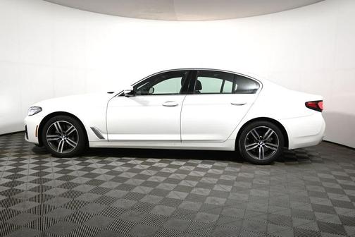 Alpine White 2021 BMW 540 i xDrive