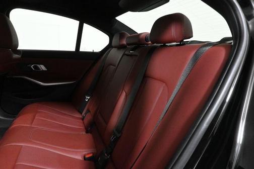 2023 BMW 330 i xDrive