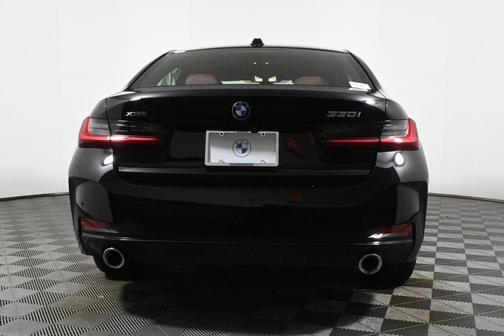 2023 BMW 330 i xDrive