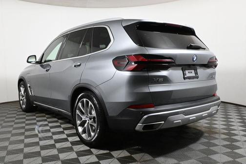 2026 BMW X5 PHEV xDrive50e