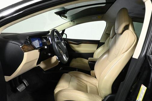 2017 Tesla Model X 75D