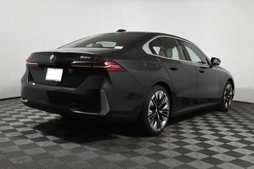 2025 BMW 530 i xDrive