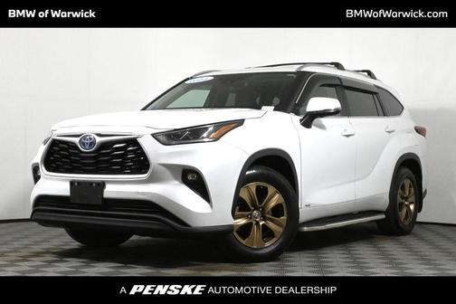 2023 Toyota Highlander Hybrid Bronze Edition