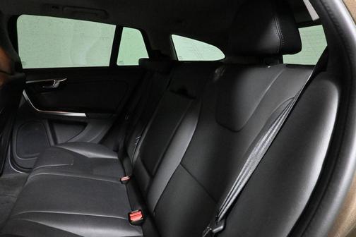 2018 Volvo V60 Cross Country T5
