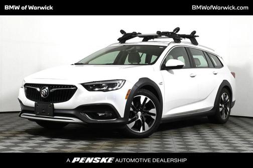 2019 Buick Regal TourX Essence