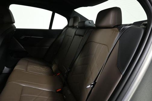 2026 BMW 530 i xDrive