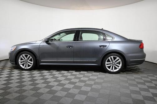 2016 Volkswagen Passat 1.8T SEL Premium