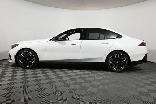 2024 BMW i5 M60