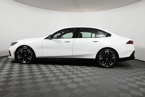 2024 BMW i5 M60