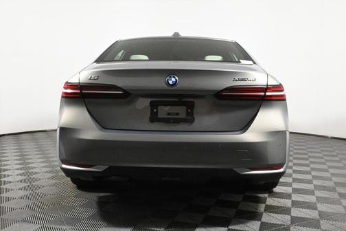 2025 BMW i5 xDrive40