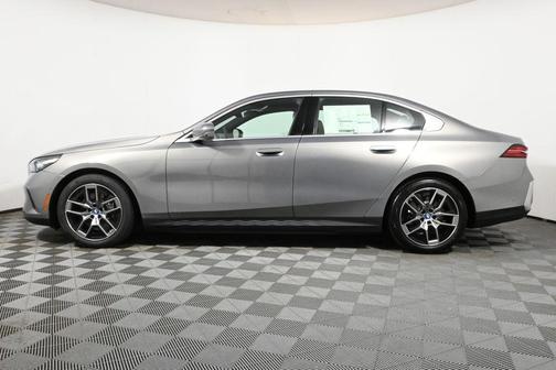 2025 BMW i5 xDrive40