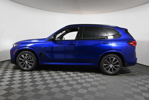 2025 BMW X5 M60i