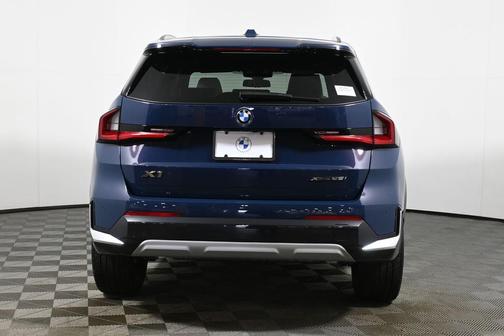 Night 2026 BMW X1 xDrive28i