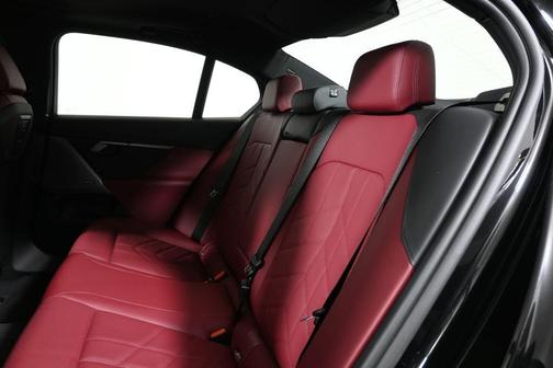 2026 BMW 530 i xDrive