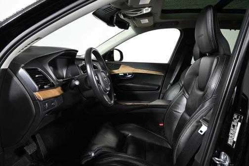 2019 Volvo XC90 T6 Inscription