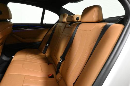 2022 BMW 530 i xDrive