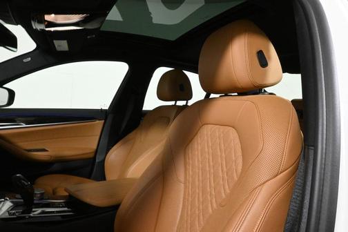 2022 BMW 530 i xDrive