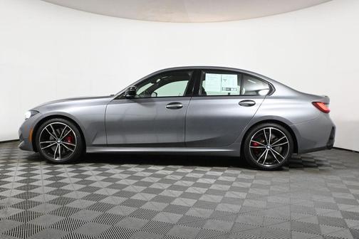 2023 BMW 330 i xDrive