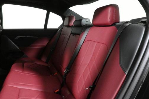 2026 BMW 530 i xDrive