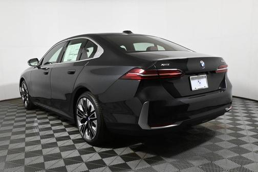 2026 BMW 530 i xDrive