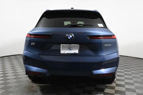 2026 BMW iX xDrive45