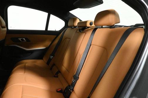 2025 BMW 330 i xDrive