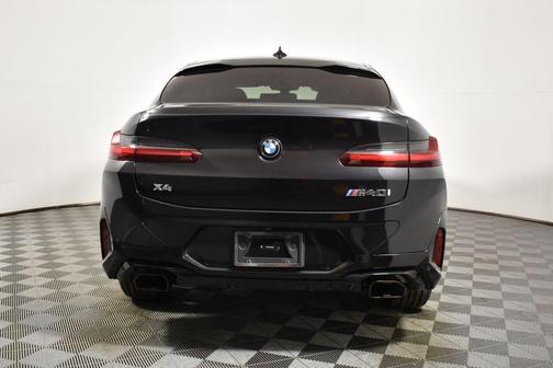 2024 BMW X4 M40i