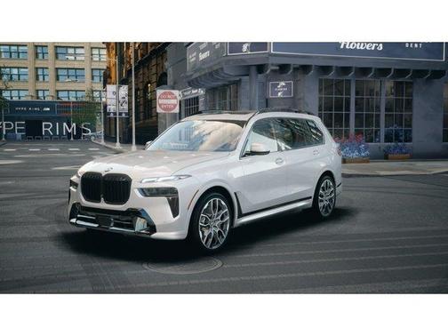 Gray 2027 BMW X7 xDrive40i
