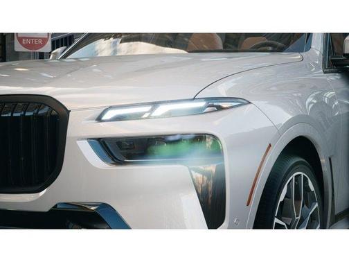 Gray 2027 BMW X7 xDrive40i