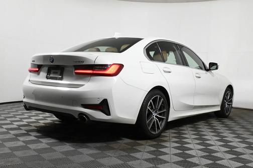 2021 BMW 330 i xDrive