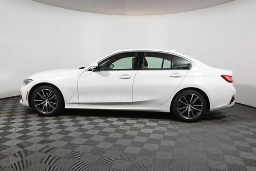 2021 BMW 330 i xDrive
