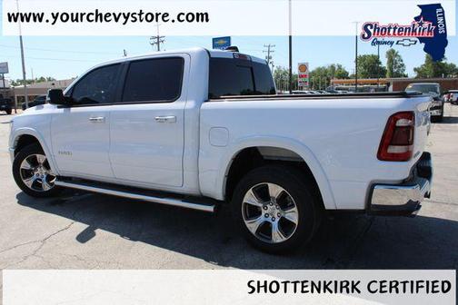 Bright White Clearcoat 2022 RAM 1500 Laramie
