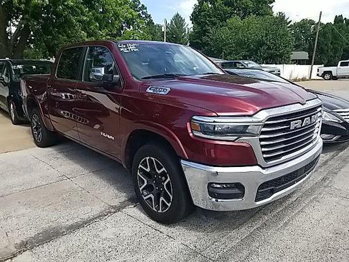 Delmonico Red Pearlcoat 2025 RAM 1500 Laramie