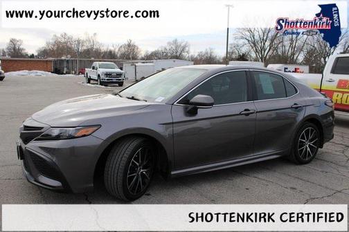 2022 Toyota Camry SE