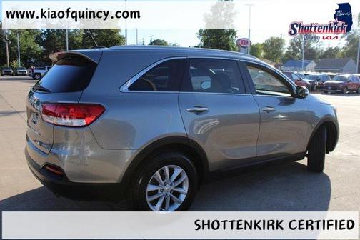 2017 Kia Sorento LX