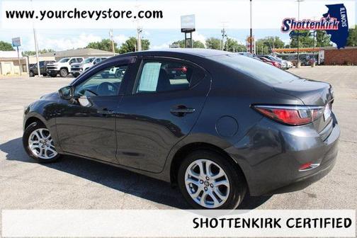 2017 Toyota Yaris iA Base
